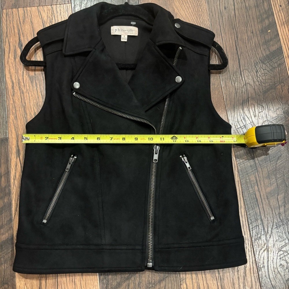Philosophy back faux leather suede vest
Motorcycle Moto style. Worn once. Small - Picture 3 of 14